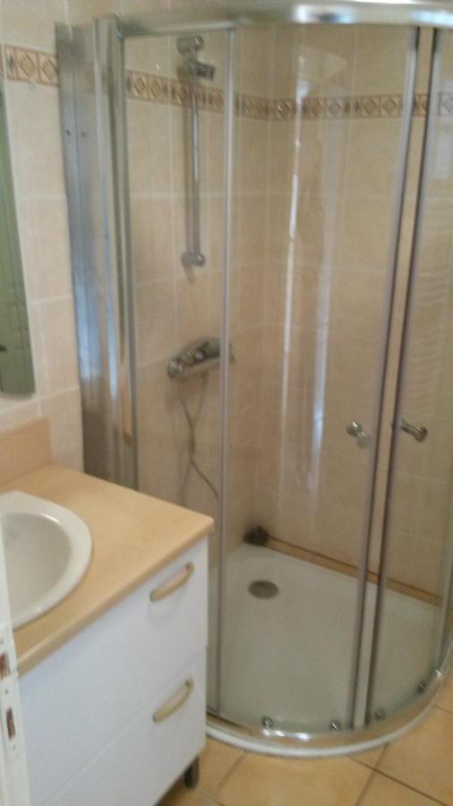 Hotel Armony Laissac Экстерьер фото