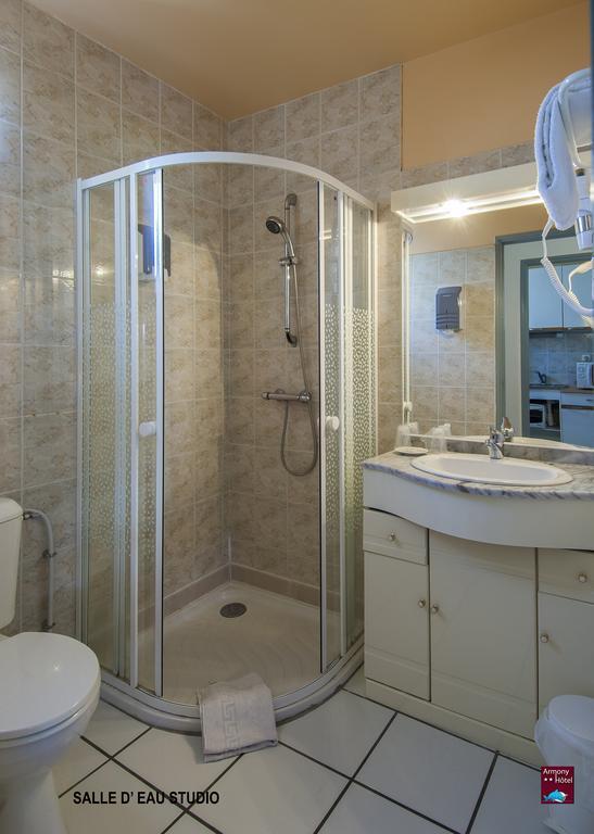 Hotel Armony Laissac Экстерьер фото